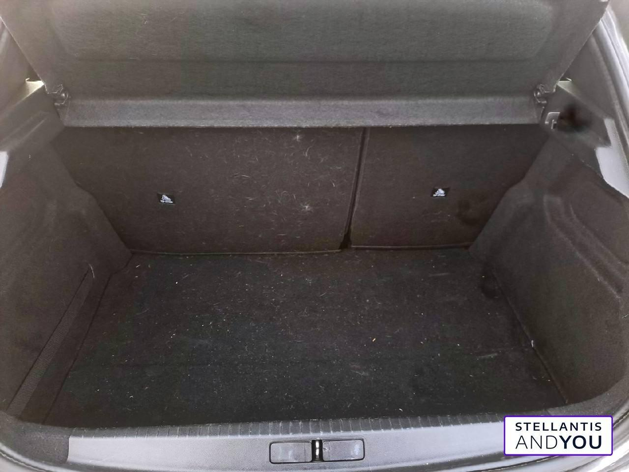 Peugeot 208 puretech 100 s&s bvm6 allure — photo 4