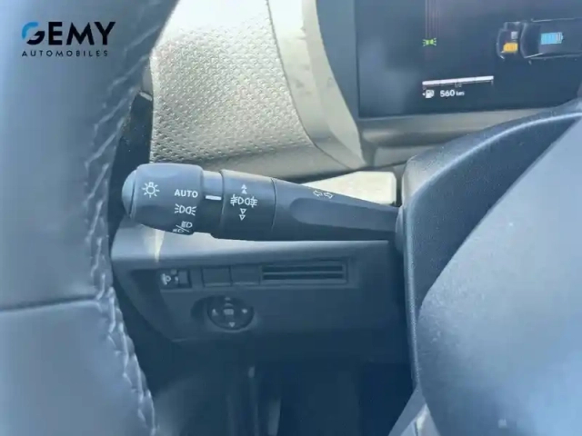 Citroën C4 hybride 145 ch e-dcs6 — photo 16