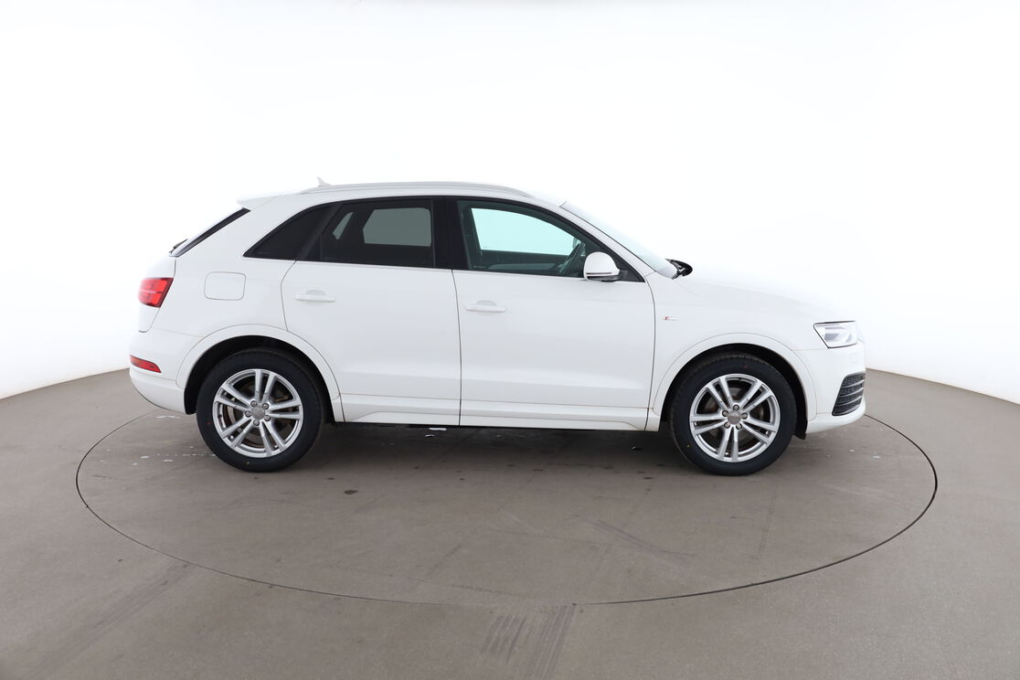 Audi Q3 2.0 TDI S Line — photo 6