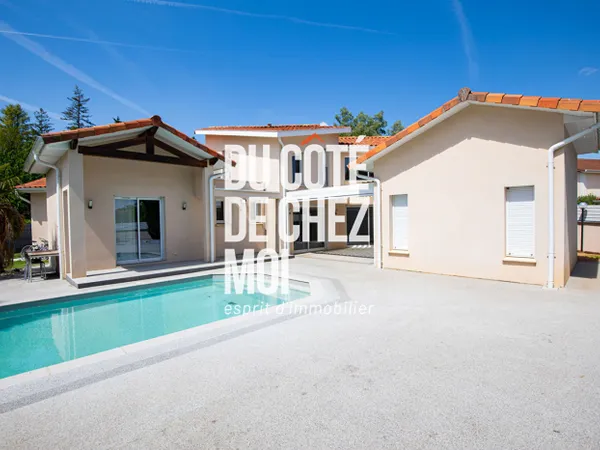 Maison Saint Maurice De Gourdans 7 pièce(s) 214 m2