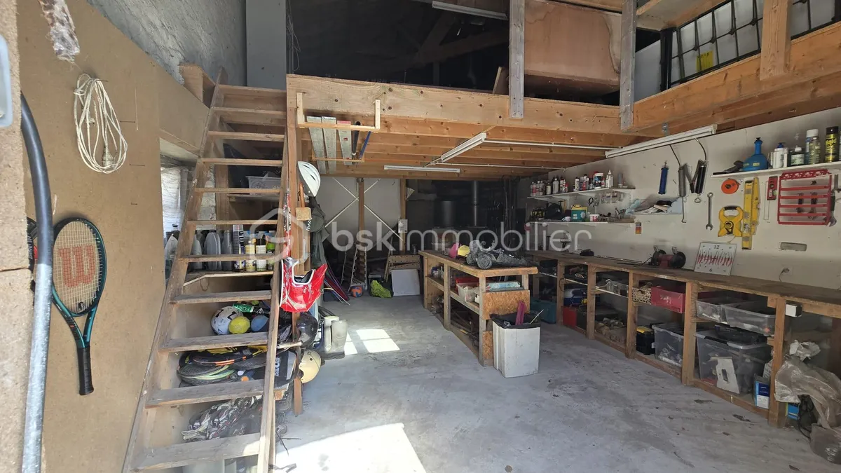 Photo 19