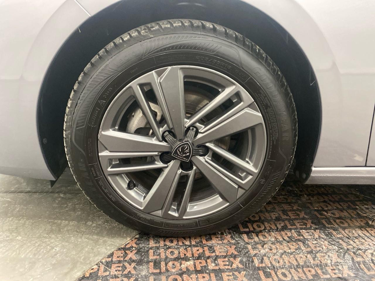 Peugeot 308 puretech 130ch s&s bvm6 allure — photo 16