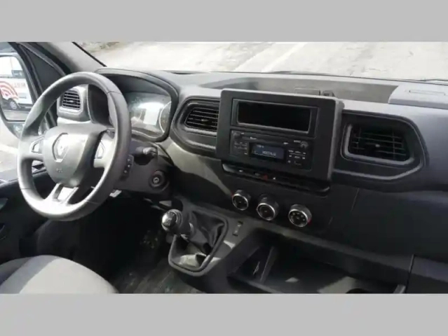 Renault Master fourgon fgn trac f3500 l2h2 blue dci 135 confort — photo 10