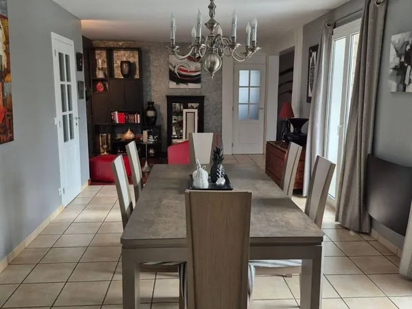 Maison 7 pièces 164 m²