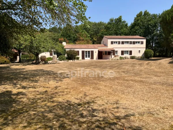 Maison 5 pièces 180 m²
