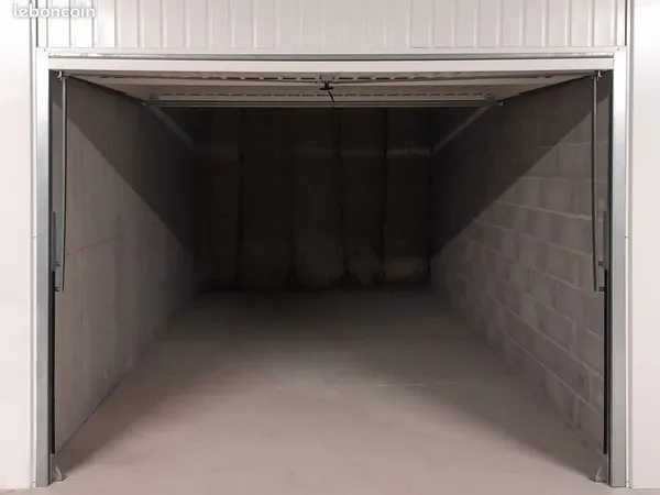 TOULOUSE centre - PARKING/BOX A LOUER