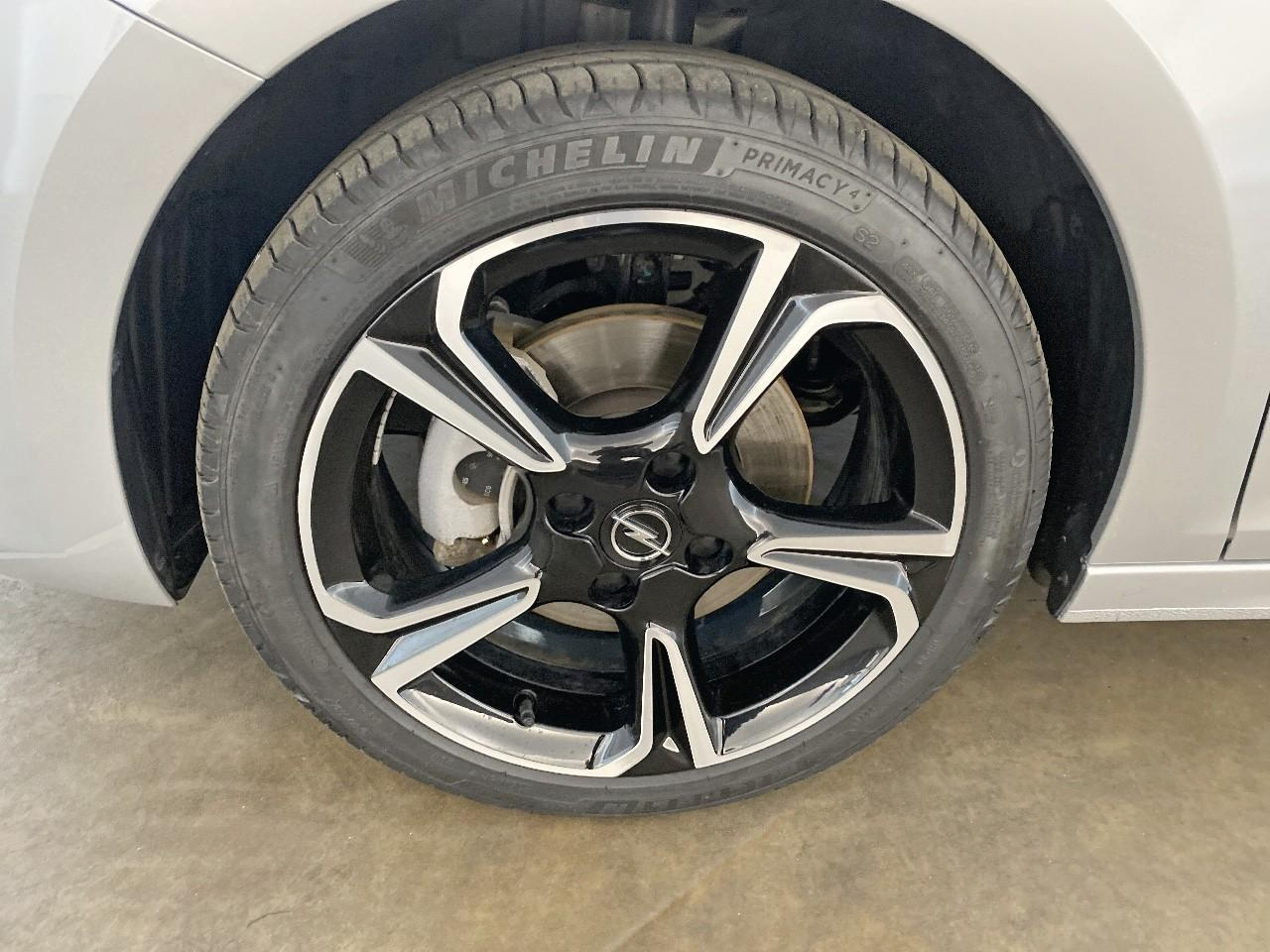 Opel Corsa 1.2 turbo hybrid 145 ch autom gs — photo 11