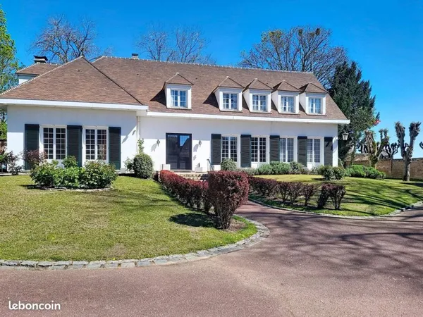Propriété 13 pièces 387 m²