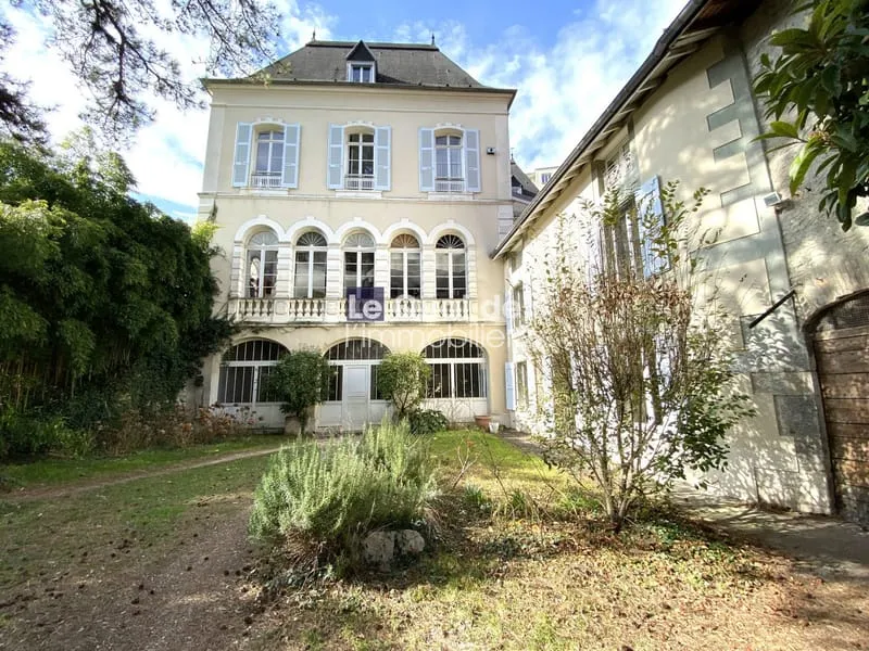 Photo 10