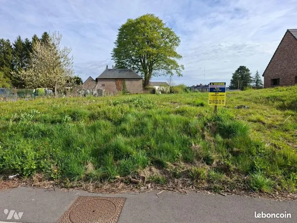 Terrain 1289 m² SOLRE LE CHATEAU