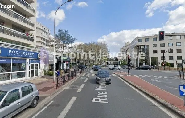 Commerce habillement/textile 60 m²