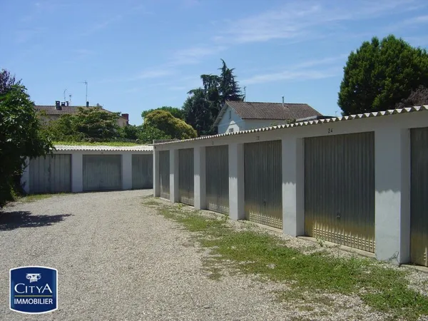 Stationnement Location Agen   80€