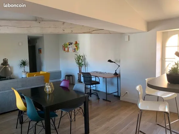 Appartement T2 59 m2 proche marché