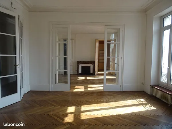 Appartement 6 pièces 197 m²