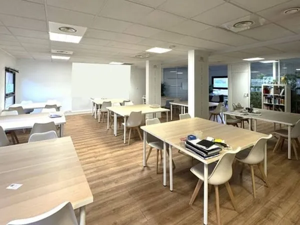 Bureaux 379 m²