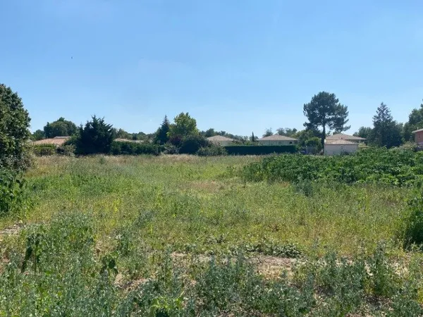 Terrain 666 m²