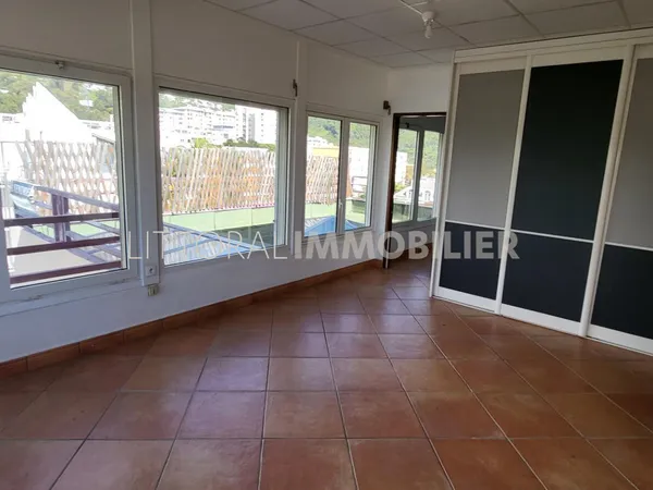 Appartement Saint François 5 pièce(s) 193 m2