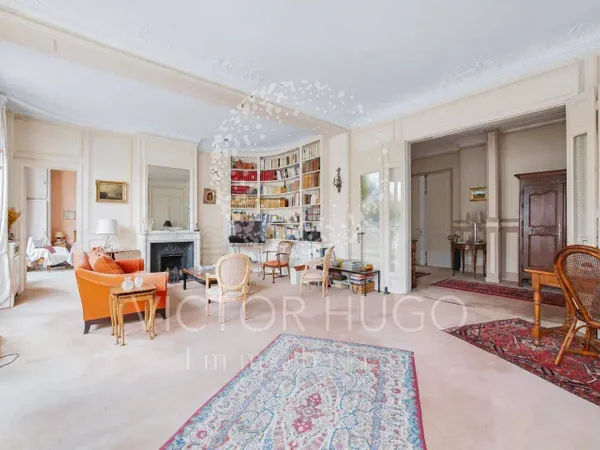 Appartement 6 pièces 170 m²