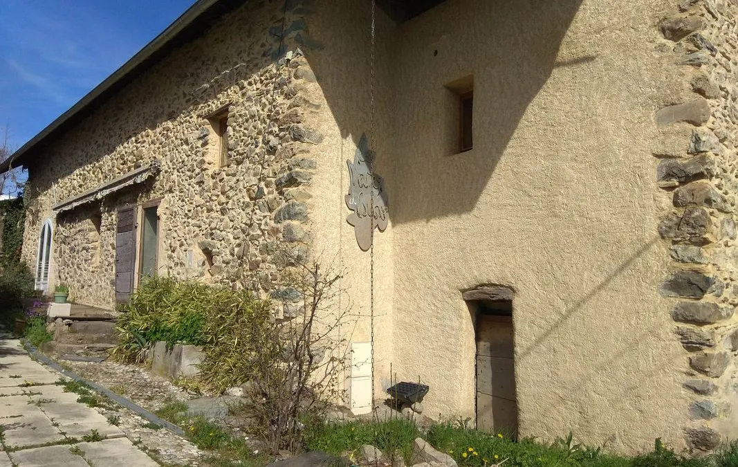 Photo 1