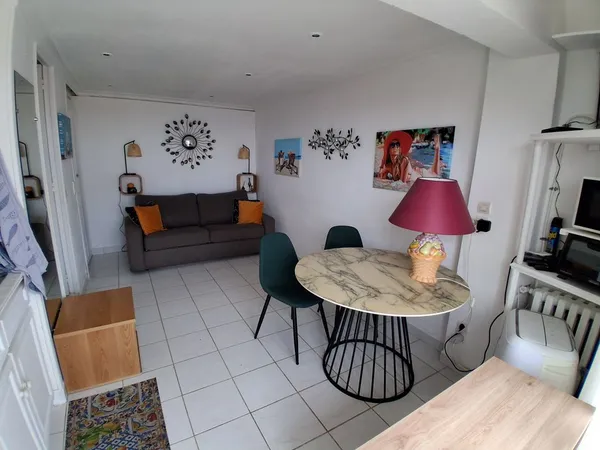 Studio de 23m2 à louer sur Vallauris