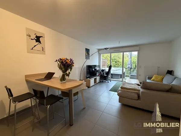 PLEIN-SUD - TYPE 2 AVEC BALCON, PARKING ET CAVE