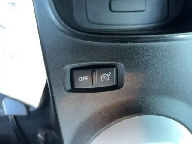 Renault Twingo iii e-tech — photo 36