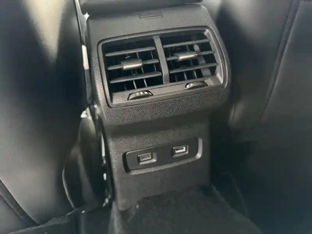 Citroën C4 e- 136 ch automatique — photo 68