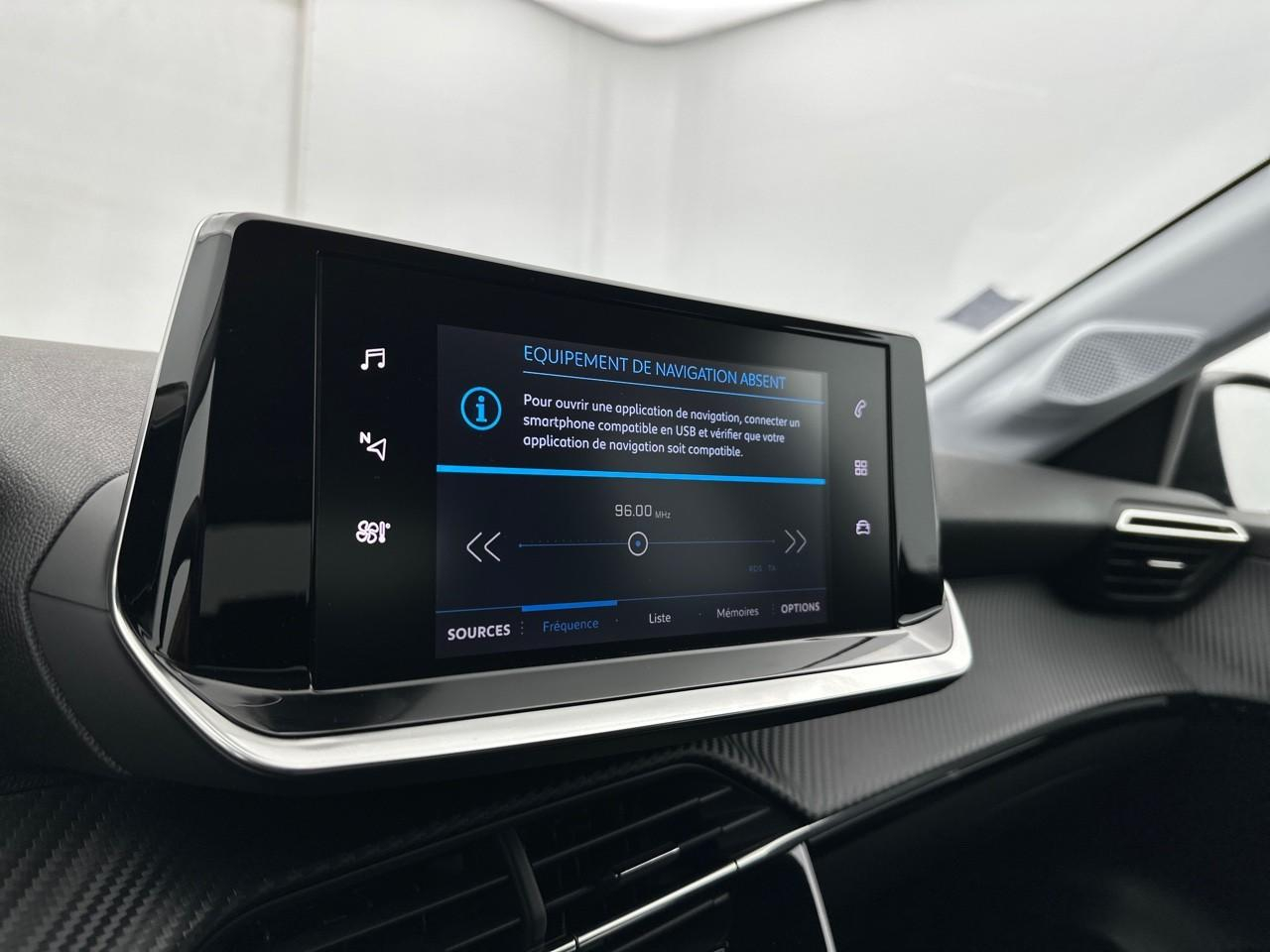 Peugeot 208 puretech 100 s&s bvm6 style — photo 10