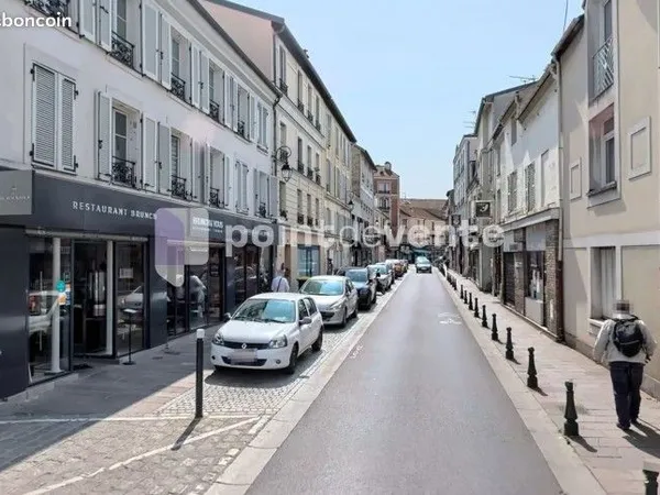 Local commercial 118 m²