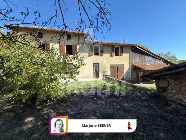 Maison idéalement située avec combles et dépendances aménage