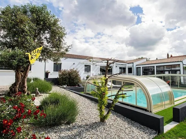Maison de plain-pied 7 pièces 194 m²