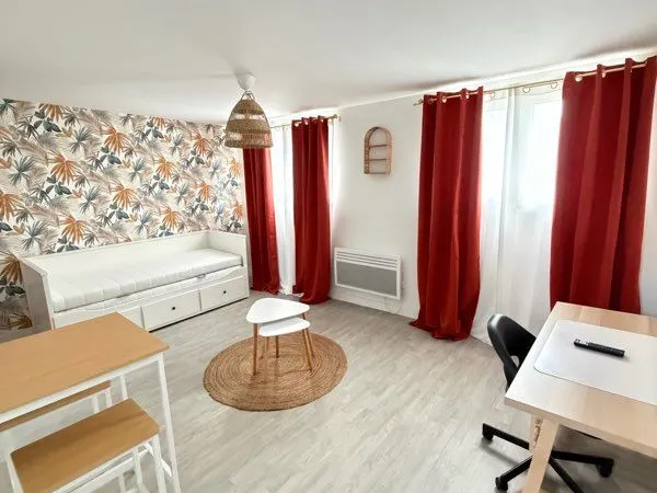 🏡 STUDIO MEUBLÉ DE 21,14 m² - ENTIÈREMENT RÉNOVÉ - DPE C - PROCHE GARE
