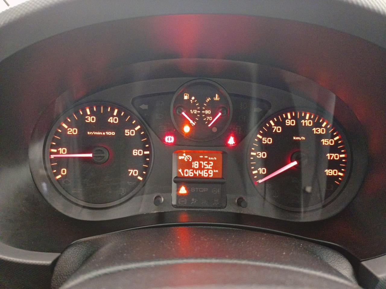 Citroën Berlingo m bluehdi 75 business — photo 18