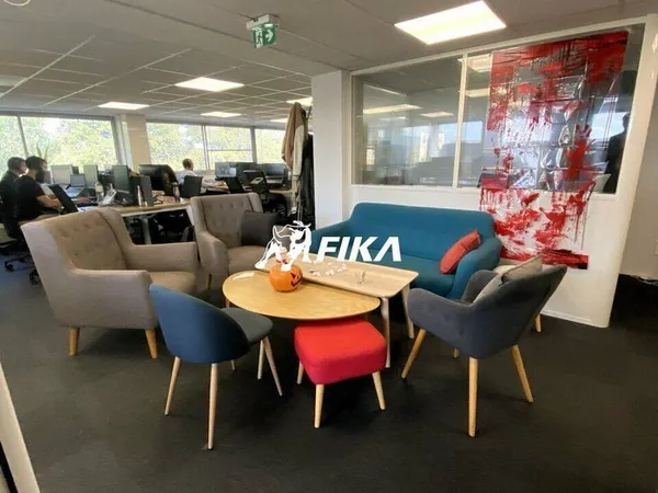 Bureau 365 m²