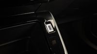 Peugeot 2008 e-2008 136ch Style — photo 30