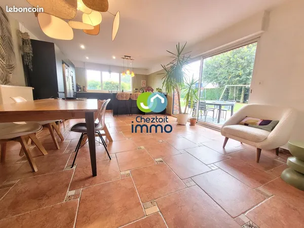 Propriété 6 pièces 145 m²