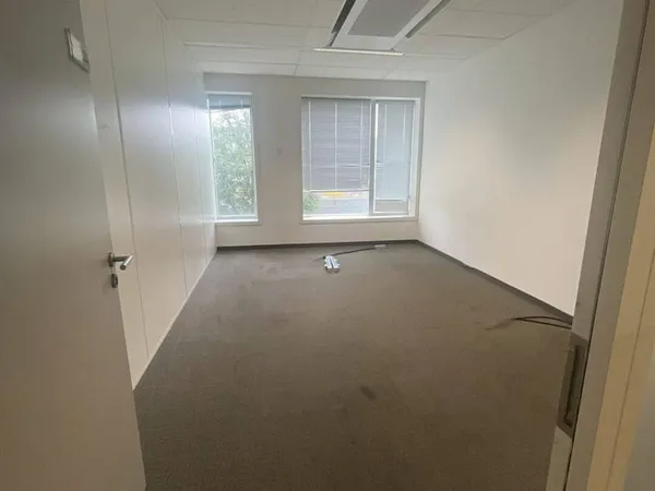 Bureau 27 m²