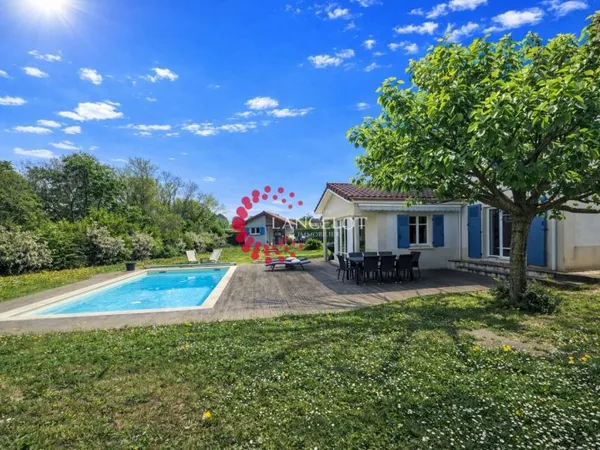 Maison 6 P 170 m² avec grand terrain et piscine