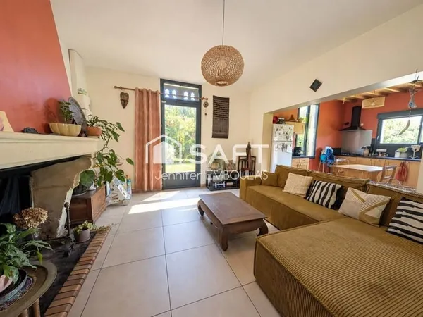 SAINT-MAGNE  Maison de caractère rénovée  130 m²  4 chambres - 1 bureau - dépendance  2,34 ha