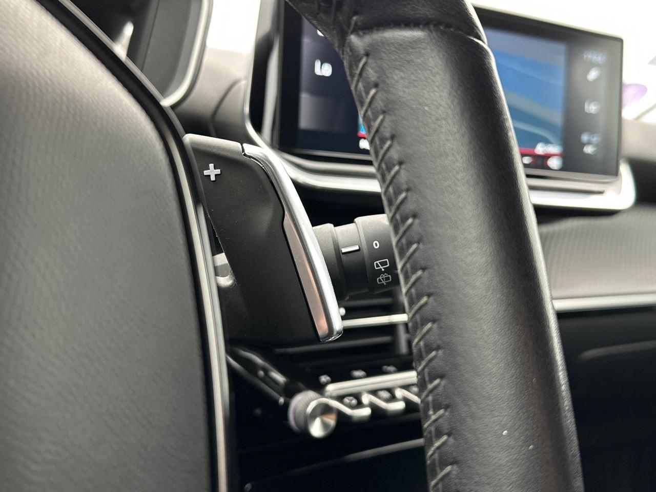 Peugeot 2008 puretech 130 s&s eat8 allure business — photo 20
