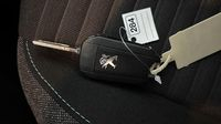 Peugeot 2008 1.2 PureTech 100ch S&S Style — photo 16