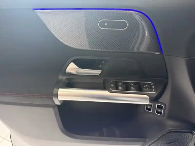 Mercedes Gla 250 e hybrid eq amg line — photo 13