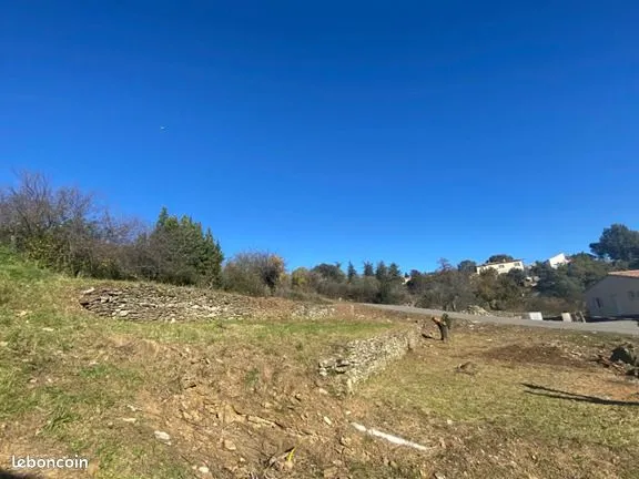 Terrain 995 m² Aubenas