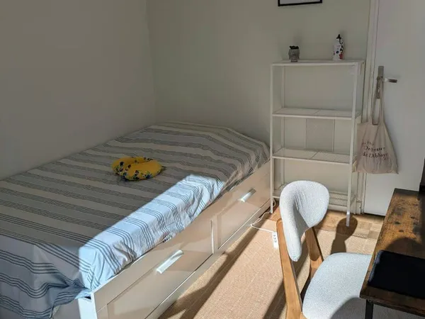 Appartement 4 pièces 13 m²