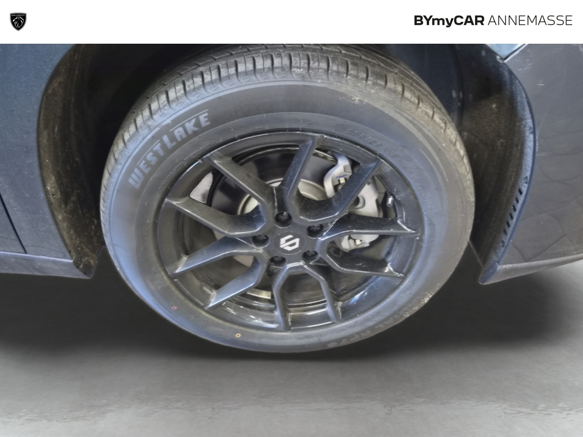 Leapmotor C10 REEV 28.4 kWh - 158 kW — photo 17