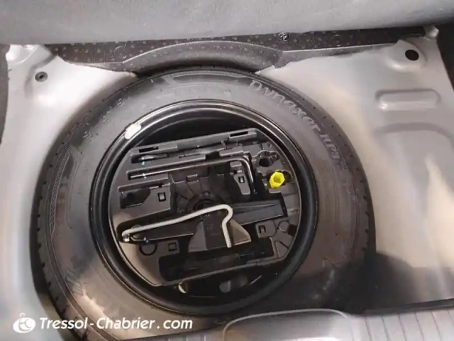 Peugeot 208 puretech 82ch s&amp;s bvm5 signature — photo 4