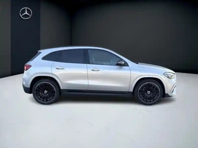 Mercedes Gla 200 d amg line — photo 6