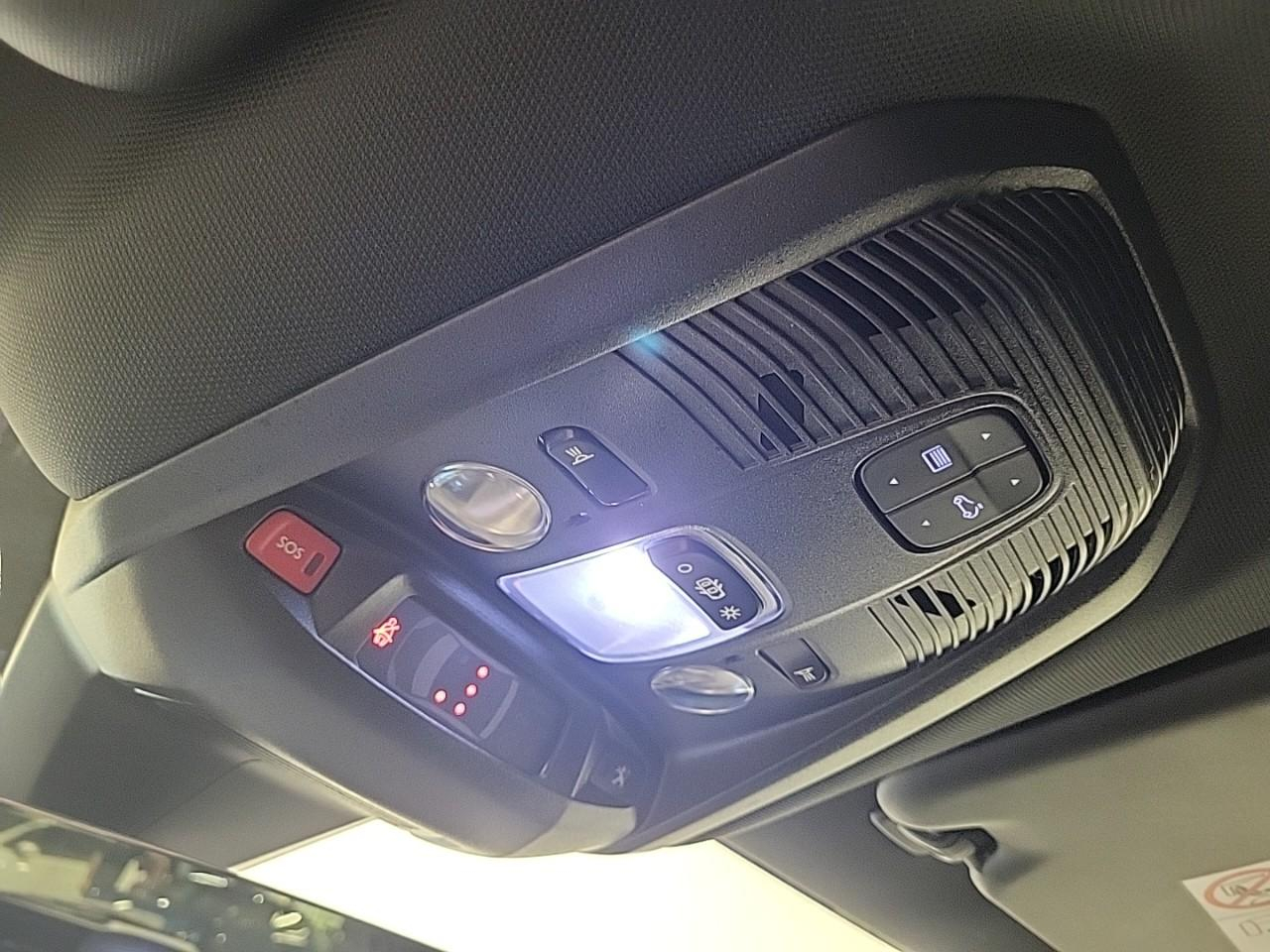 Peugeot 3008 puretech 130ch s&s eat8 gt — photo 24