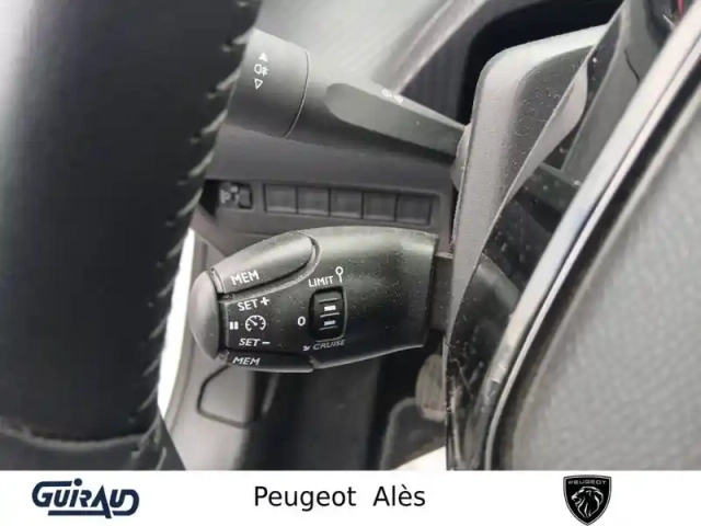 Peugeot 208 puretech 75 s&amp;s bvm5 — photo 20