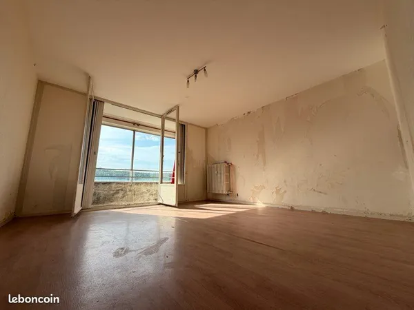 T5 traversant d'exception — 106 m² + loggia et 2 balcons (10m2) — Vue imprenable sur Chenôve